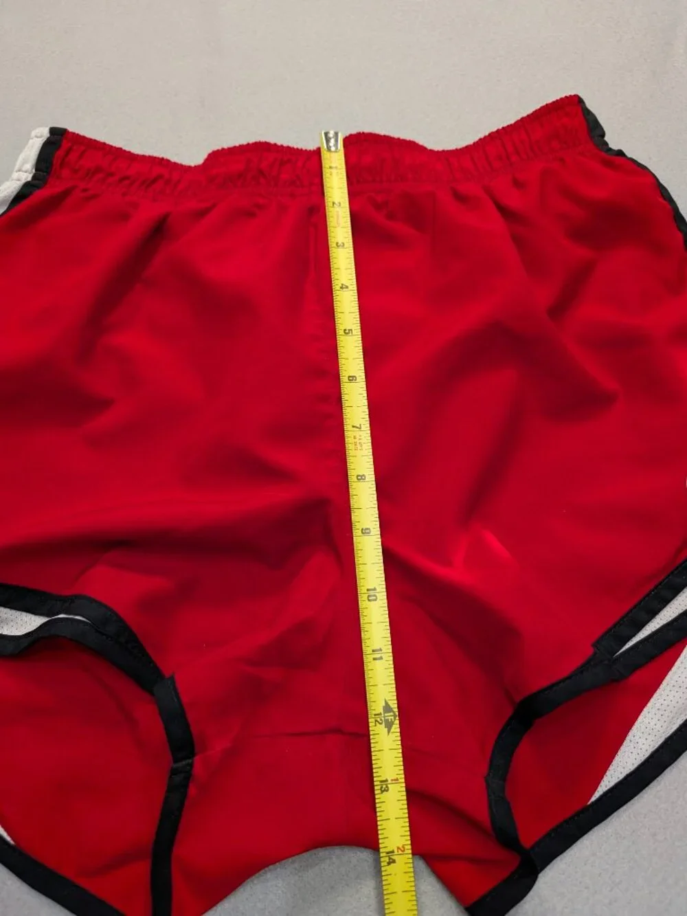 Nike Dri-FIT Tempo Red White Black Running Shorts M